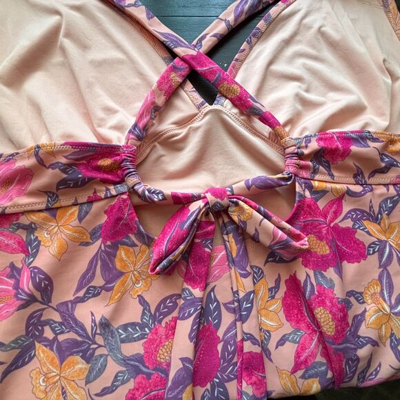 OLD NAVY Women's Plus V Neck Swimsuit One piece Peach Purple Floral Size 4X - Picture 9 of 16
